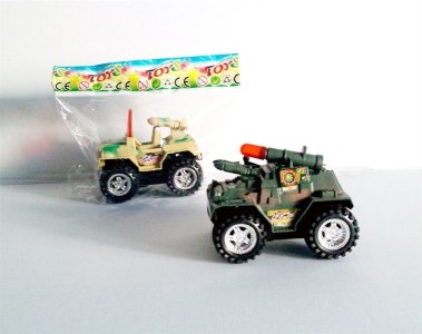 PULL LINE MILITARY TANK  W/CANDY HOLDER GREEN/YELLOW - HP1005568