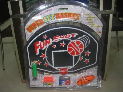 BASKETBALL BOARD W/BALL - HP1009943