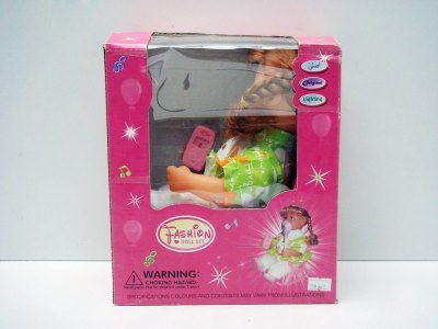 GIRL DOLL W/MUSIC & LIGHT & ACCESSORIES - HP1012301