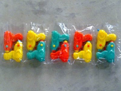 WATER GUN ORANGE/YELLOW/GREEN - HP1018045