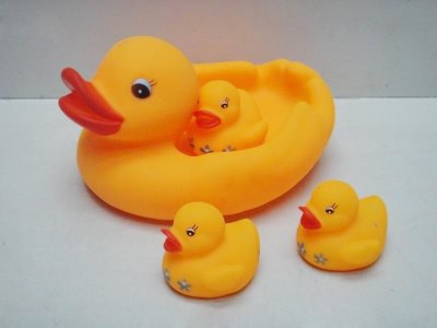 VINYL DUCK W/3PCS LITTLE DUCKS - HP1025155