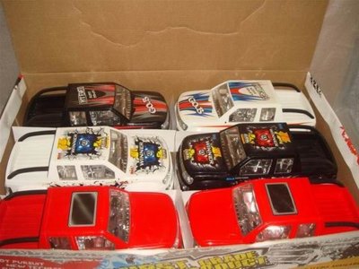 FRICTION CAR  W/LIGHT & MUSIC,INCLUDED BATTERY ，RED/BLACK/WHITE - HP1029365