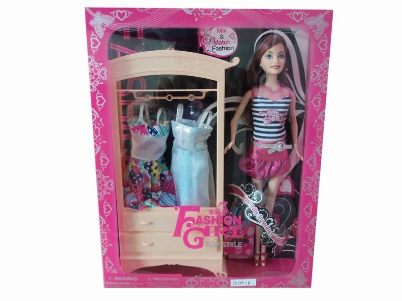 DOLL W/GARDEROBE - HP1029684