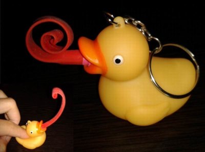 VINYL DUCK KEYCHAIN  - HP1032836