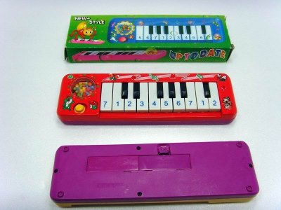 ELECTRONIC ORGAN RED/PINK/YELLOW - HP1038218