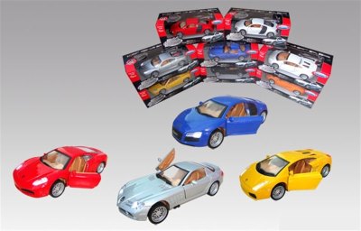 1:32PULL BACK DIE CAST CAR W/LIGHT SOUND 4ASST - HP1045320