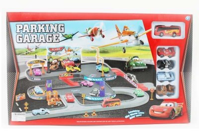 PARKING GARAGE W/1 FREE WAY BUS & 4 CARS - HP1048522