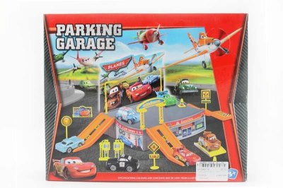 PARKING GARAGE W/1 FREE WAY 4 CARS - HP1049716