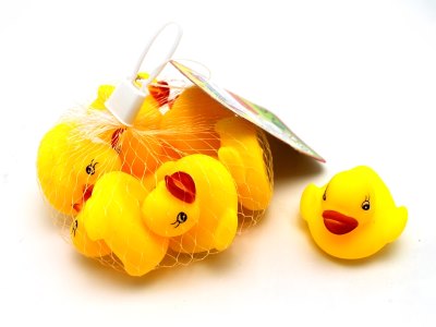 8PCS 3CM VINYL DUCKS  - HP1061415