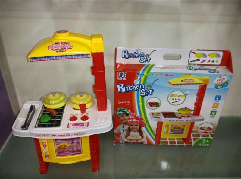 Big Oven kitchen table set(w/light&music) - HP1096378