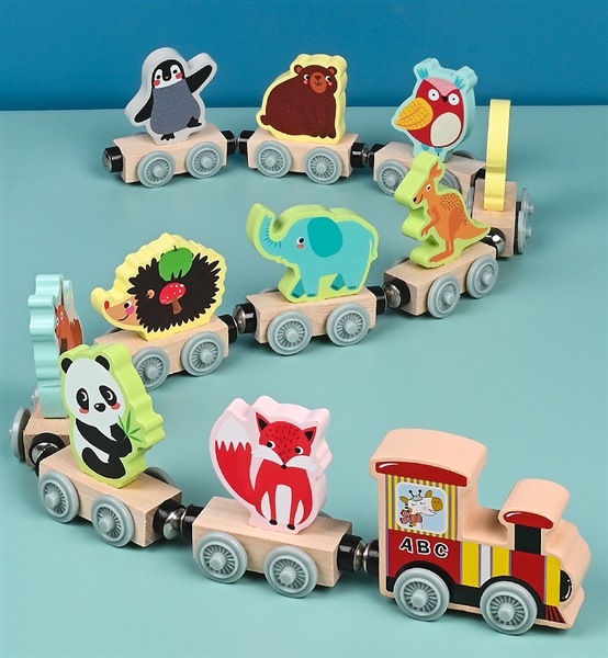 WOODEN MAGNETIC FREE WAY TRAIN - HP1224378