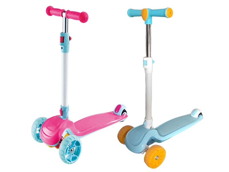 SCOOTER W/LIGHT,2ASST - HP1231770