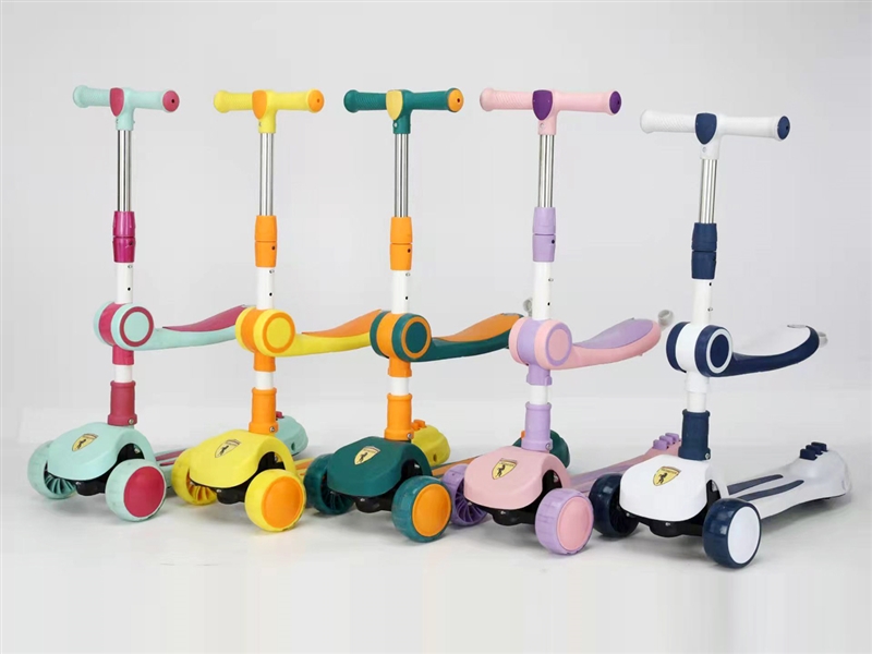 SCOOTER W/LIGHT & MUSIC & SEAT - HP1237818
