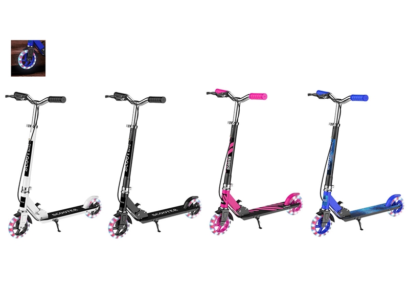 SCOOTER W/LIGHT,4COLOURS - HP1240501