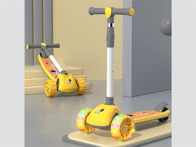 SCOOTER W/LIGHT ，4 COLOUR（ NOT INCLUDE BATTERY） - HP1263272